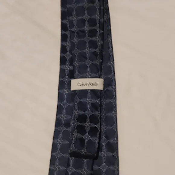 Calvin Klein necktie - Picture 2 of 2
